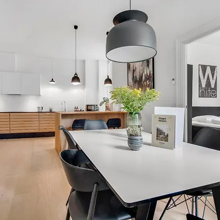 Square Apartament